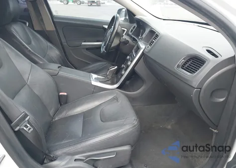 2014 Volvo S60 T5 from USA, damaged, VIN YV1612FS0E2296834